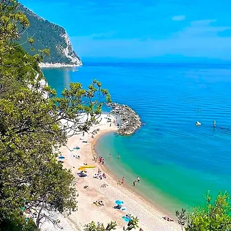 Zelinda 3* Sirolo